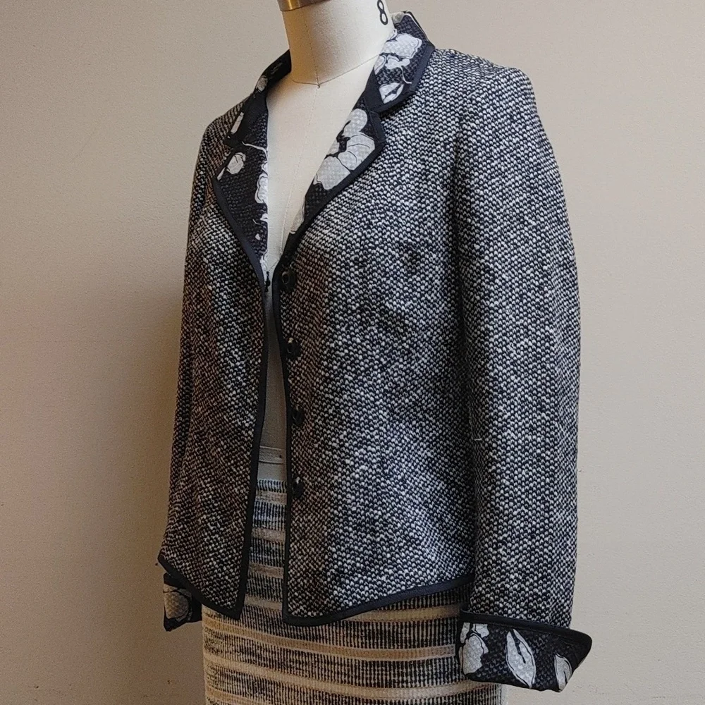VTG Garfield Marks Tweed Blazer Grosgrain Trim Black and Tan Size 4